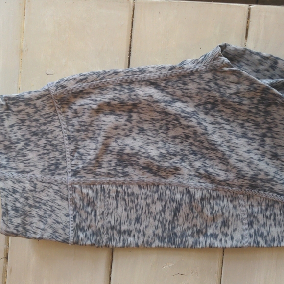 Light gray VS leggings - Picture 2 of 3